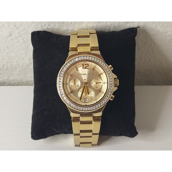 Michael Kors Women's Classic Gold Tone Chronograph Watch MK6212 New Battery - Picture 3 of 9